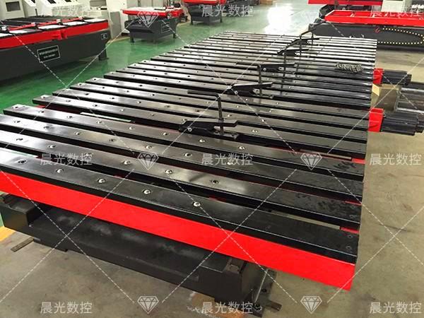 沖床自動送料機(jī)生產(chǎn)時為什么材料會倒退 沖床自動送料機(jī)生產(chǎn)時為什么材料會倒退